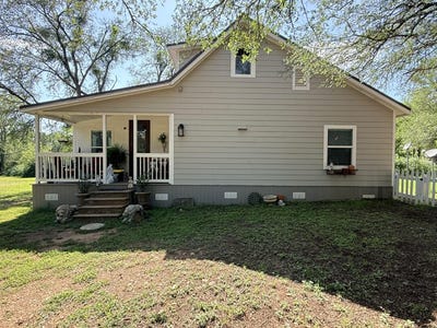 /international/us/227-crooked-hollow-rd-elgin-tx-110108132916/