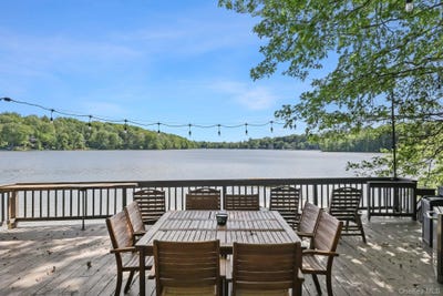 /international/us/24-jackson-road-mahopac-ny-110106524805/