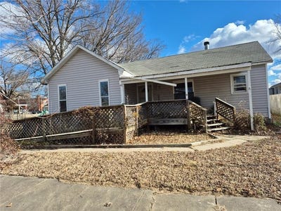 /international/us/214-n-walnut-street-eureka-ks-110104588191/