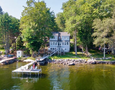/international/us/81-whites-point-road-standish-me-110101136249/