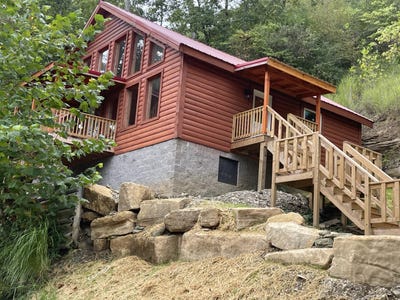/international/us/131-robbie-ridge-road-slade-ky-110085119292/?lang=en