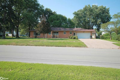 /international/us/300-e-state-street-clarinda-ia-110109791383/