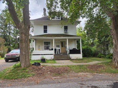 /international/us/7-oak-avenue-sidney-ny-110102080336/