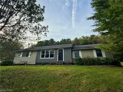/international/us/4239-state-route-39-ne-new-philadelphia-oh-110120553079/
