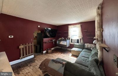 /international/us/146-hall-street-spring-city-pa-110101223686/