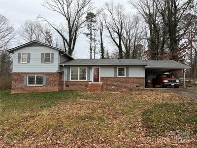 /international/us/125-mckinney-street-rutherfordton-nc-110104480140/