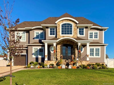 /international/us/141-sequams-lane-w-west-islip-ny-110110390078/