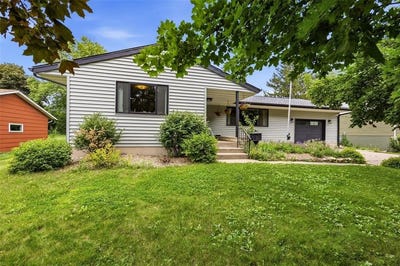 /international/us/225-8th-nw-mt-vernon-ia-110109152269/