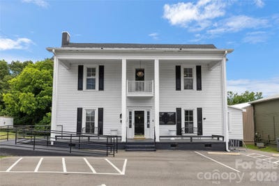 /international/us/306-n-main-street-clover-sc-110108883911/