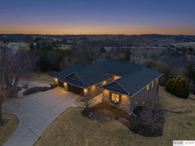 /international/us/853-skyline-drive-blair-ne-110107830479/