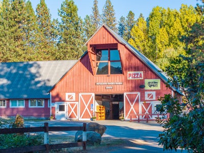 /international/us/110-squaw-valley-road-mccloud-ca-110107682617/