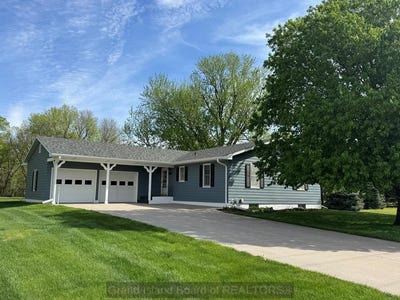/international/us/3106-w-schimmer-dr-grand-island-ne-110107545885/