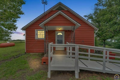 /international/us/3184-158th-rd-delia-ks-110108706140/