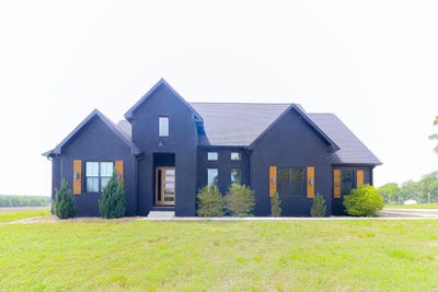 /international/us/472-county-road-149-jonesboro-ar-110107382758/
