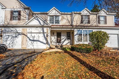 /international/us/196-park-ridge-lane-aurora-il-110107687074/
