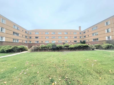 /international/us/1100-n-harlem-avenue-river-forest-il-110106771934/