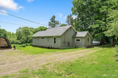 /international/us/395-co-rd-pdj-ishpeming-mi-110108966701/