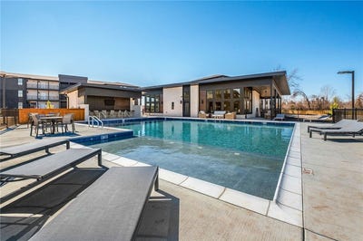 /international/us/3319-se-mp-parkway-bentonville-ar-110108198448/