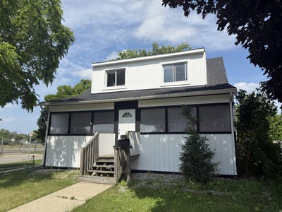 /international/us/26840-elm-street-roseville-mi-110100560609/