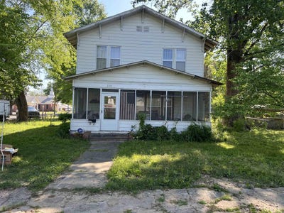 /international/us/220-n-2nd-st-clarendon-ar-110099064267/