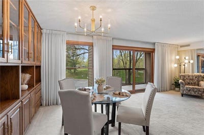 /international/us/8549-irwin-road-bloomington-mn-110107690123/