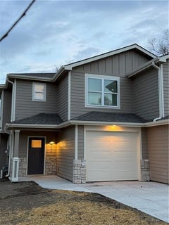 /international/us/606-north-street-lawrence-ks-110106298568/