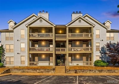 /international/us/1445-whispering-creek-drive-ballwin-mn-110107734514/