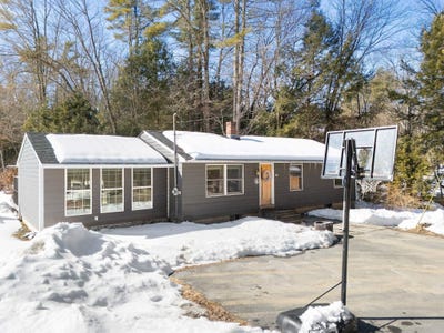 /international/us/175-sak-road-vernon-vt-110105972739/