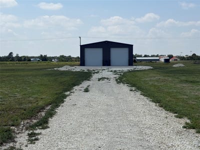 /international/us/143-industrial-circle-dighton-ks-110102794577/