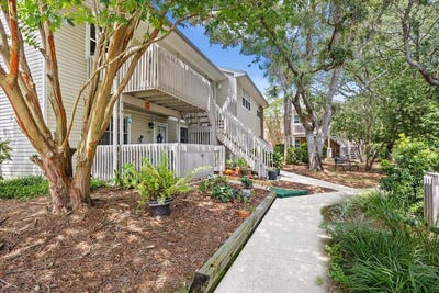 /international/us/1200-shoreline-drive-gulf-breeze-fl-110119372229/