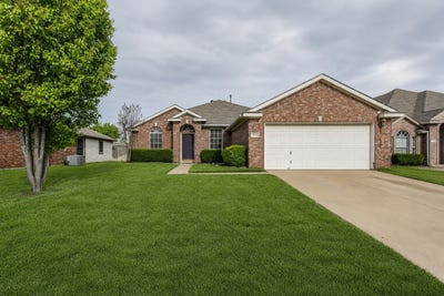 /international/us/2816-oakdale-drive-burleson-tx-110108508168/