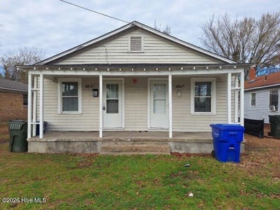 /international/us/604-hudson-street-greenville-nc-110107926136/