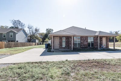 /international/us/518-hwy-11-tom-bean-tx-110108665720/