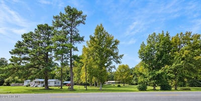 /international/us/7565-7595-us-hwy-117-s-rocky-point-nc-110120460241/
