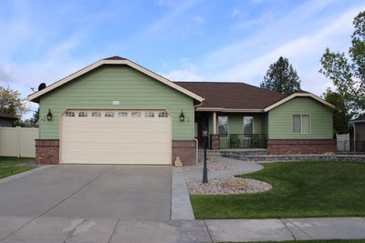 /international/us/607-n-country-club-dr-deer-park-wa-110105954177/