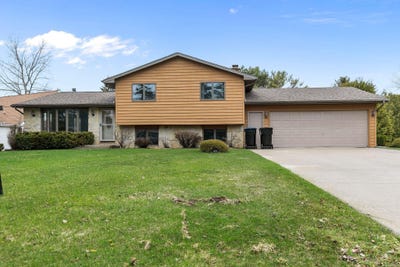 /international/us/634-e-walnut-place-sturgeon-bay-wi-110107402097/