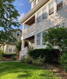 /international/us/443-river-avenue-providence-ri-110108743550/