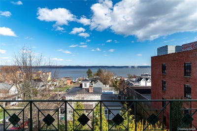 /international/us/51-n-broadway-nyack-ny-110107487919/
