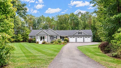 /international/us/13-mabry-lane-kennebunk-me-110110417233/