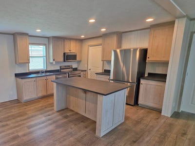 /international/us/781-west-walcott-road-walcott-ia-110107894059/