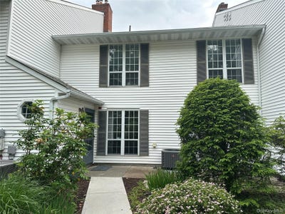 /international/us/30-homestead-vil-drive-warwick-ny-110108716592/
