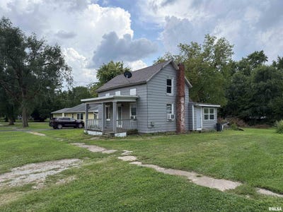 /international/us/817-s-elm-street-delavan-il-110101365053/