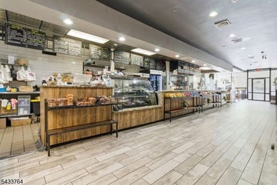 /international/us/946-broad-st-newark-city-nj-110108203304/