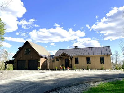 /international/us/177-old-tavern-road-weston-vt-110107637061/