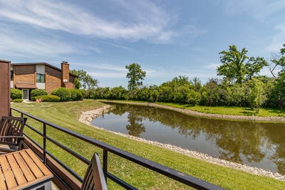 /international/us/1071-deerfield-place-highland-park-il-110108532392/