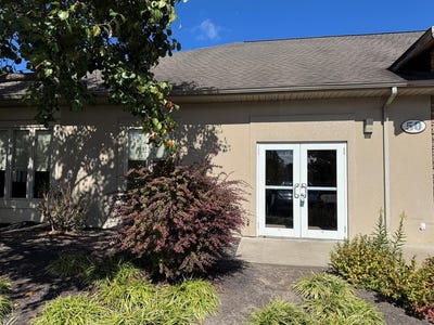 /international/us/50-brookshire-st-beckley-wv-110109011975/