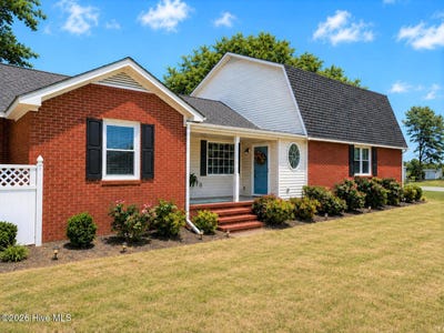 /international/us/117-s-thomas-street-beulaville-nc-110108903910/