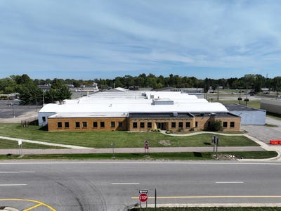 /international/us/205-s-us-131-three-rivers-mi-110095757030/