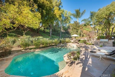 /international/us/25415-verne-court-stevenson-ranch-ca-110099554728/