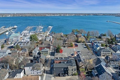 /international/us/114-derby-st-salem-ma-110100982648/